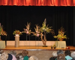 Kempston flower club April 2011 016sm