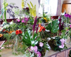 z-flowers-everywhere.jpg